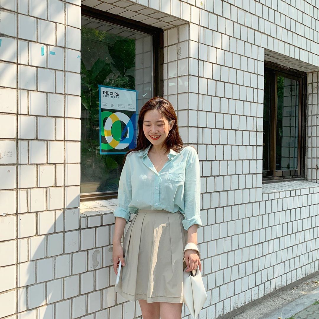 Gợi ý 8 tuyệt chiêu phối đồ với áo sơ mi nữ oversize đẹp - Vua Nệm