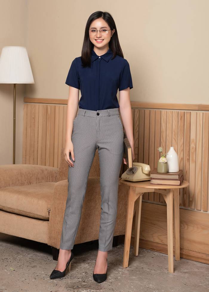 29+ mẫu áo sơ mi nữ màu xanh và cách tôn dáng siêu đẹp