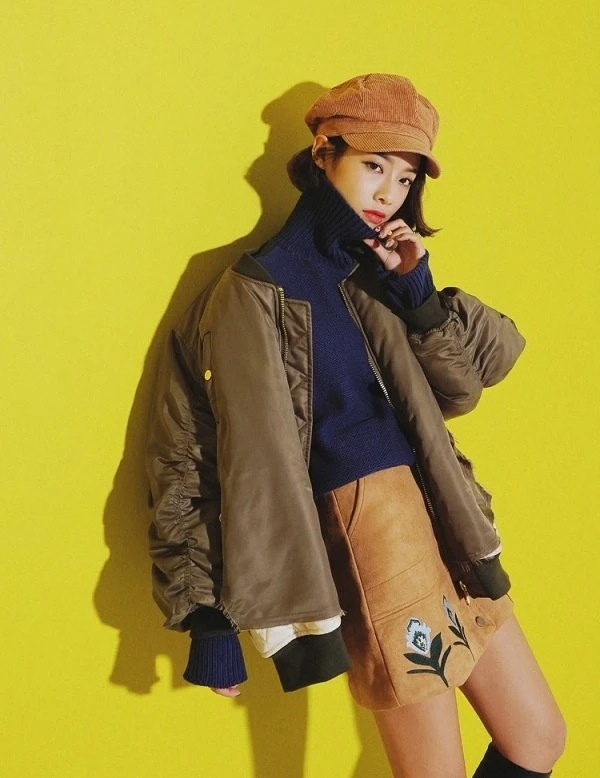 Mặc áo gì với váy da? 10+ Outfit nổi bật với chân váy da