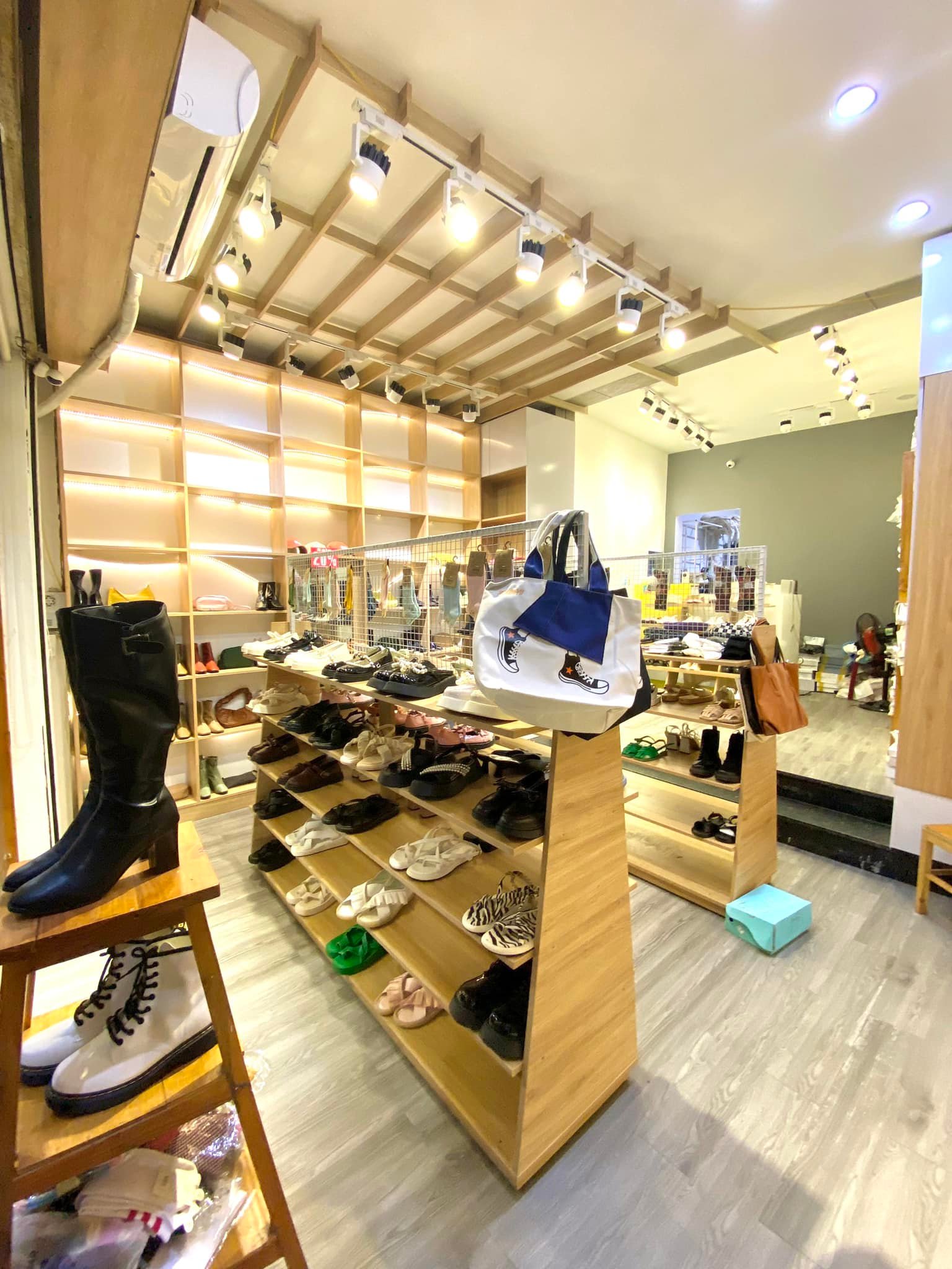shop giày ở huế Lưu Ngay Top 6 Shop Giày Ở Huế Chất Lượng Và Uy Tín Nhất