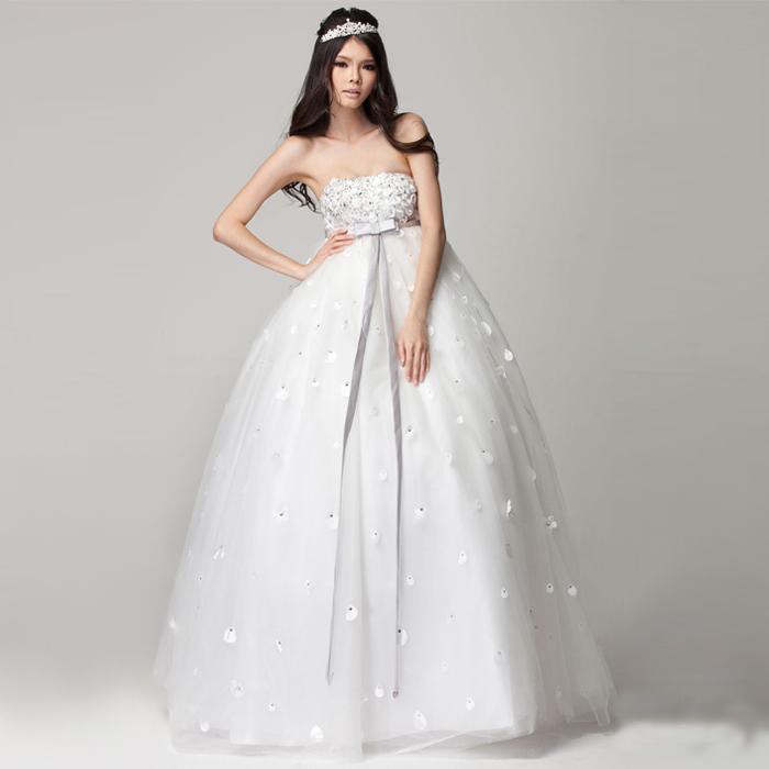 Chia sẽ kinh nghiệm chọn váy cưới cho bà bầu từ 5 - 6 tháng