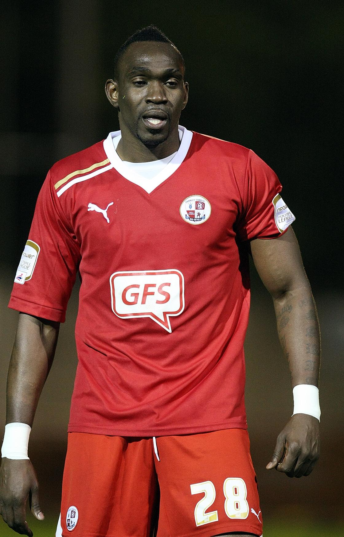 Những cầu thủ đá tệ ở Premier League Revealed! The top 10 worst players in the Premier League ever