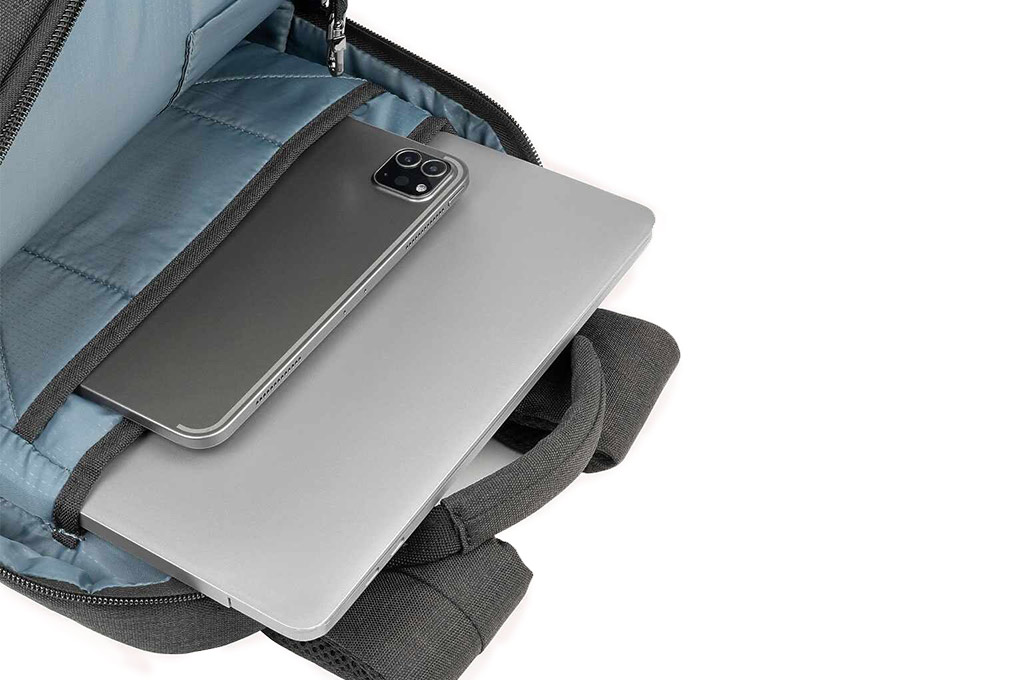 Balo Tucano Ago 13" - Black - Nội thất hoàn hảo trong từng ngăn chứa