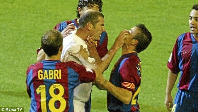 El Clasico: Top 10 sự cố gây tranh cãi nhất từng xảy ra trong lịch thi đấu mang tính biểu tượng