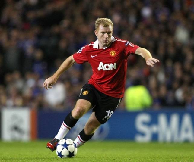 Cách mạng tiền vệ trung tâm sân 7 người chuyên nghiệp