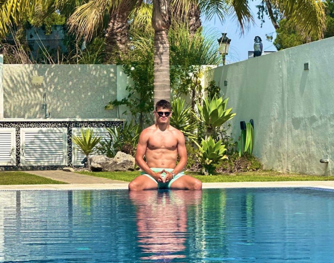 Milos Kerkez 2023 – Giá trị tài sản ròng, Bạn gái, Tiền lương, Nhà tài trợ, Hình xăm, Ô tô, v.v.