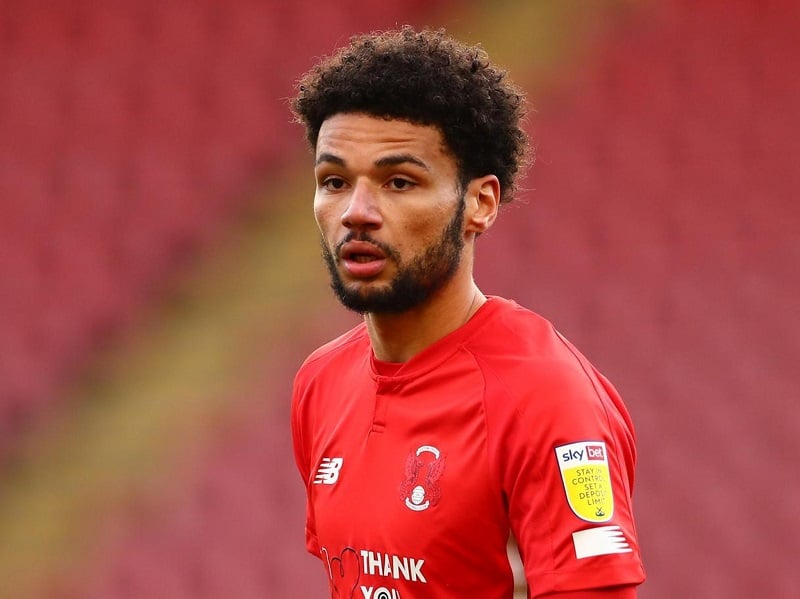 Lee Angol Biography, Age, Wiki, Height, Weight, Girlfriend, Family & More