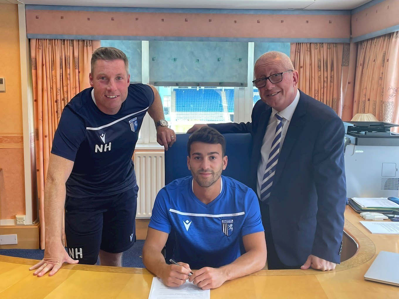 Scott Kashket joins the Gills - News - Gillingham