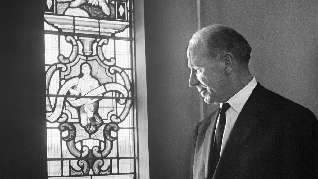 Huấn luyện viên người Anh xuất sắc nhất mọi thời đại - Footbalium