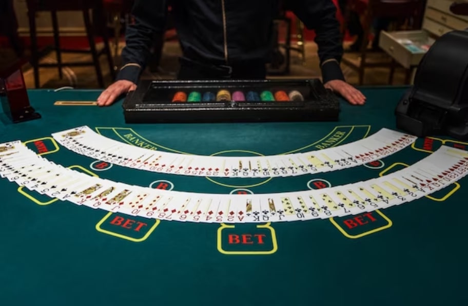 Baccarat Trực Tuyến – Trò Chơi Đánh Bài Phổ Biến Nhất FAFA191 Hiện Nay