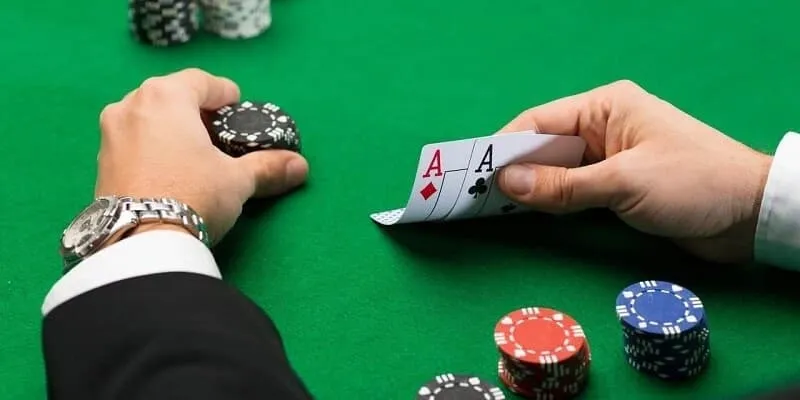 Hướng dẫn Quy tắc Blackjack cho Người chơi Mới 2024
