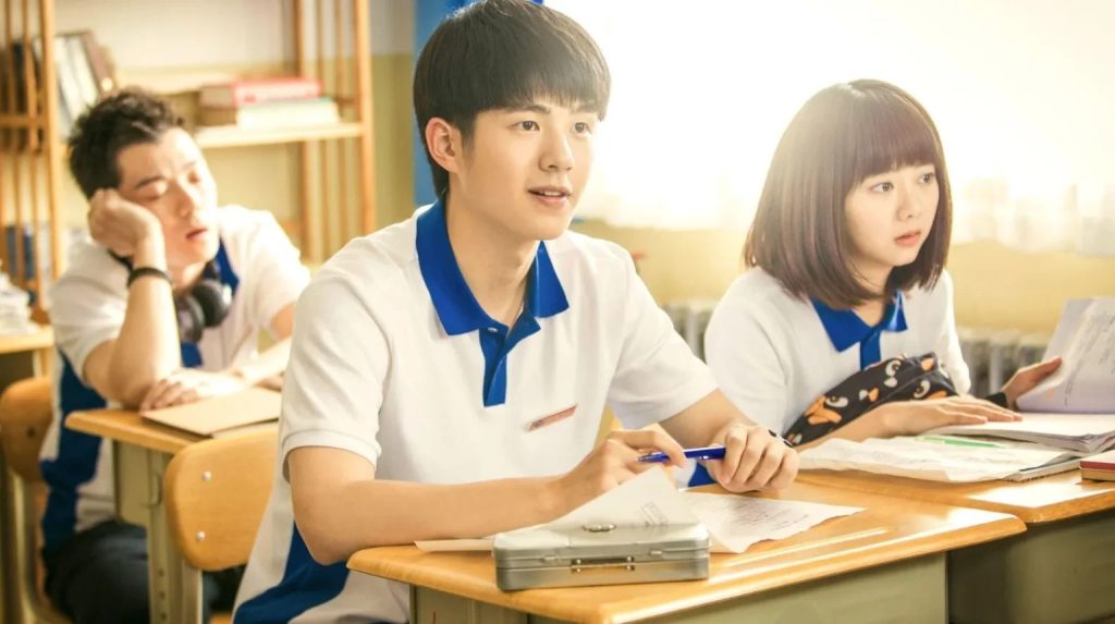 Áo sơ mi đẹp màu gì? TOP 9 màu áo được ưa chuộng nhất hiện nay