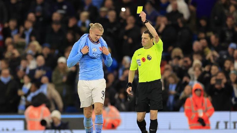 Đình chỉ là gì? Danh sách các cầu thủ bị đình chỉ lâu nhất 2 Treo giò là gì? Danh sách các cầu thủ bị đình chỉ thi đấu lâu nhất