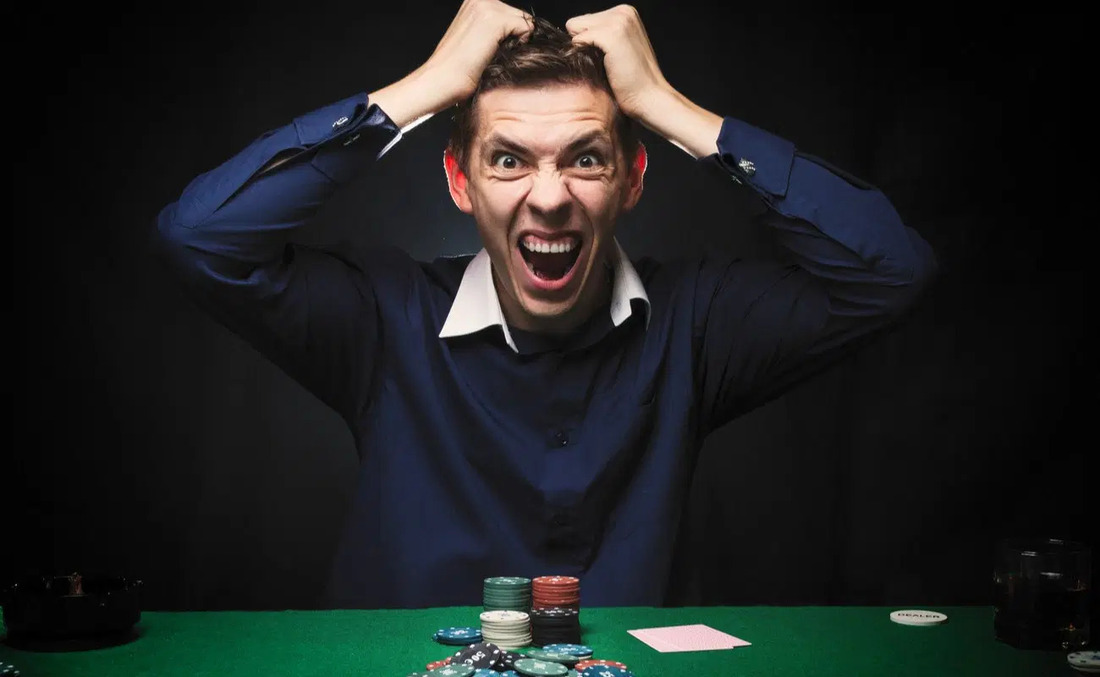 Tilt Là Gì? Những Điều Người Chơi Cần Biết Về Tilt Trong Poker