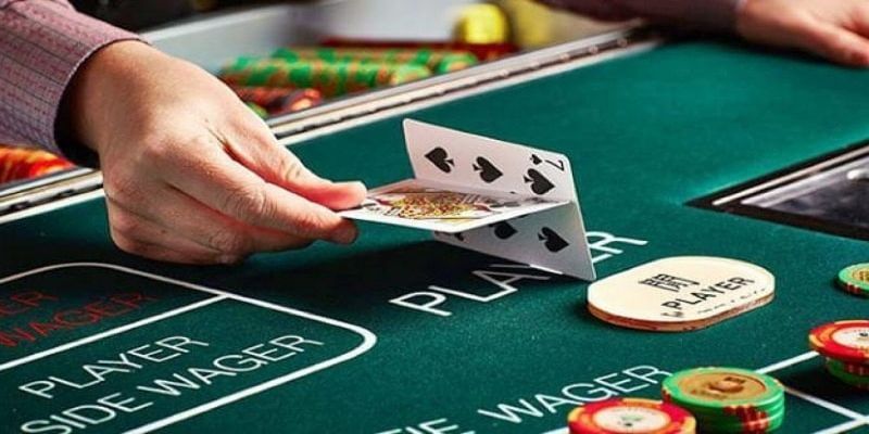 Hitclub: Cách chơi Baccarat hiệu quả - Luật chơi và giải thưởng