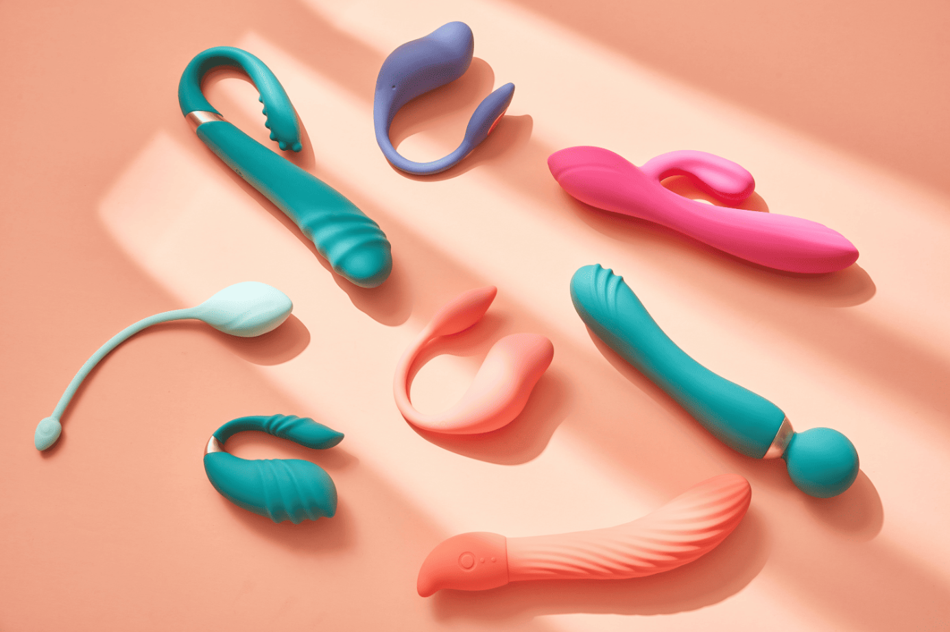 Dương vật giả là gì? Hướng dẫn sử dụng dương vật giả an toàn