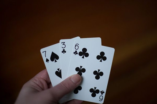 Các phong cách chơi và ứng dụng phổ biến nhất của bộ bài Tây 52 lá