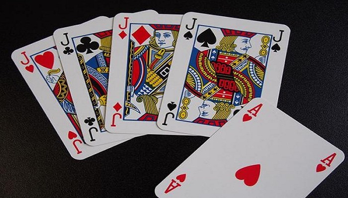 Một hình vuông có thể đánh bại cái gì? Chơi bài Tiến Lên để luôn thắng