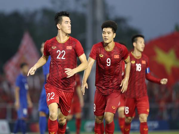 Trung tâm chuyển tiếp là gì? Đặc điểm của kẻ tấn công