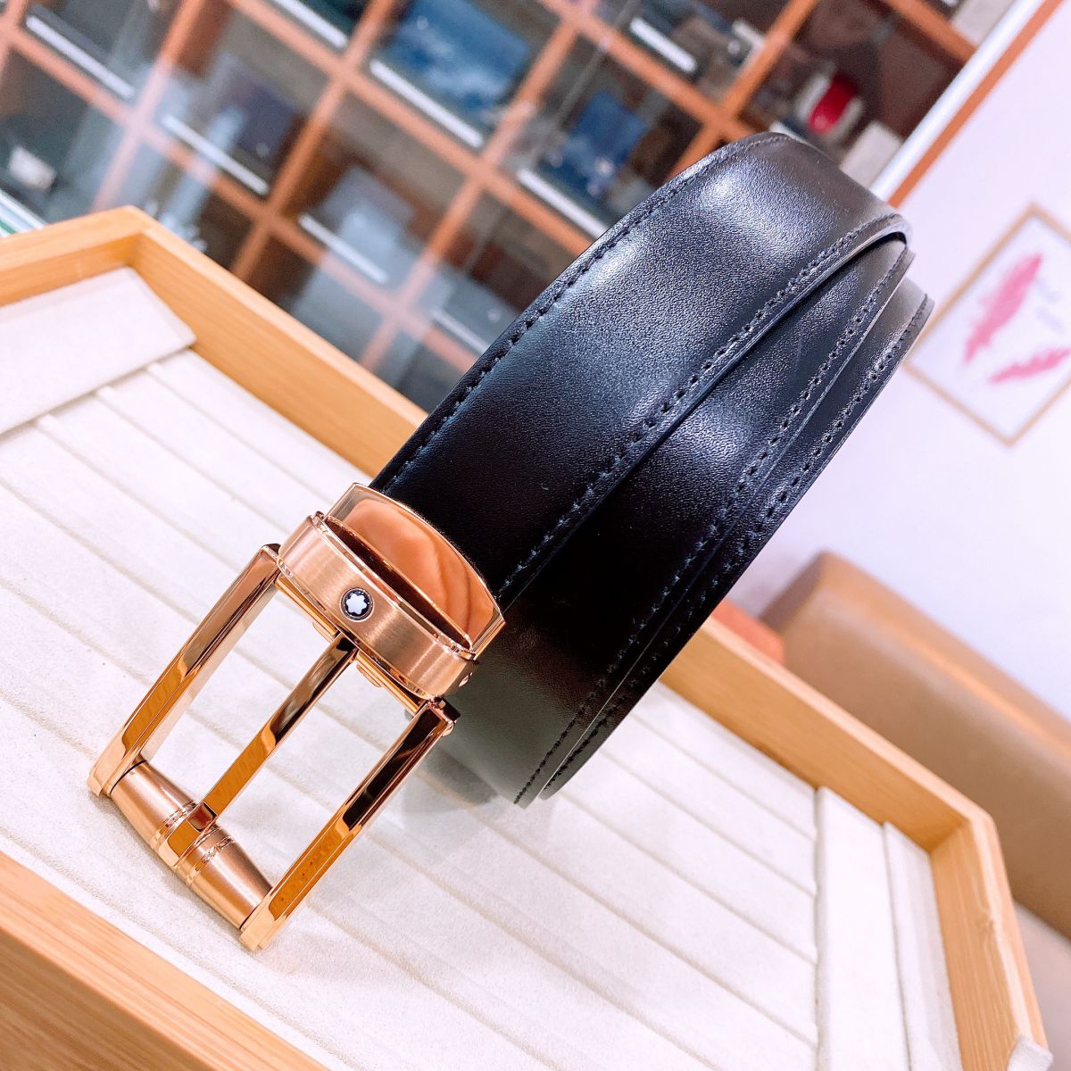 ĐỒNG HỒ & BÚT CHÍNH HÃNG QWATCH