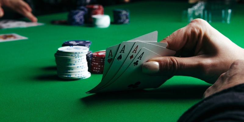 Cách chơi Poker Omaha cổ điển sẽ khiến trái tim bạn tan chảy