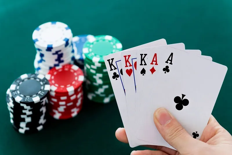 Tìm hiểu các quy tắc và chiến lược cơ bản của trò chơi poker Omaha