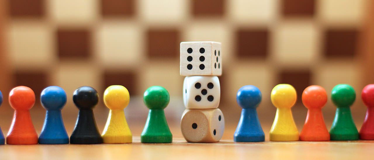 Trò chơi nhóm: Board Game là gì? Khái niệm về Board Game và 5 trò chơi Board Game phổ biến nhất tại Việt Nam hiện nay