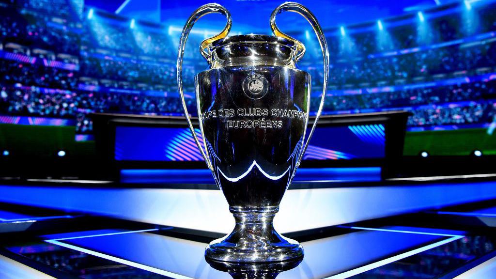 Mọi thứ bạn cần biết về lễ bốc thăm Champions League mới - BBC Newsround
