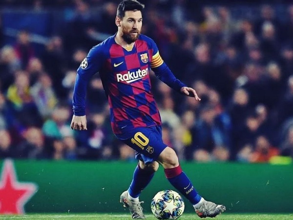 Kỹ thuật bóng đá của Messi khiến cả thế giới thán phục