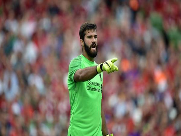 Thủ môn Alisson Becker