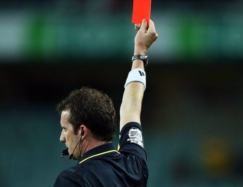 Bị Phạt Thẻ Đỏ Là Gì Trong Bóng Đá? - Rangers Việt Nam