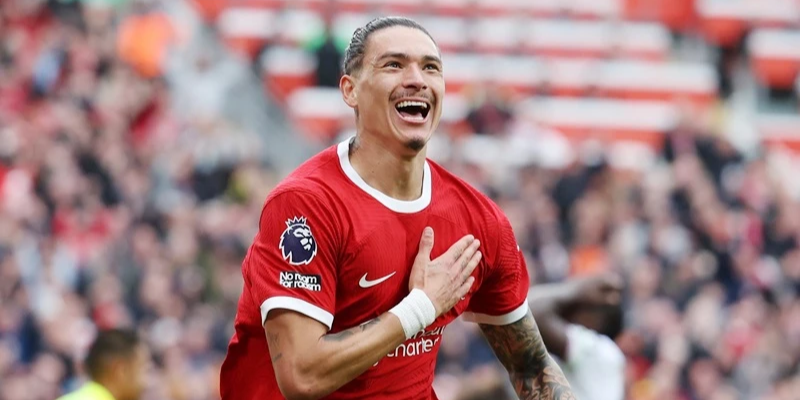 Tiền Đạo Làm Tường Là Gì: Vai Trò Và Đặc Điểm