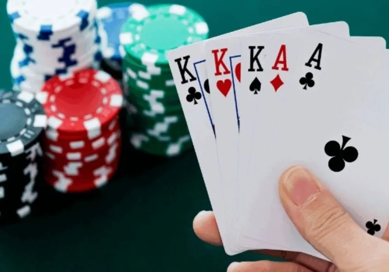 Flush poker là gì? Cách chơi và mẹo dùng thùng poker