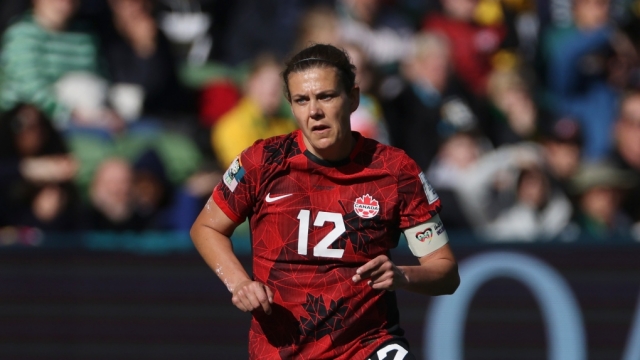 Tiểu Sử Cầu Thủ Christine Sinclair – Huyền Thoại Vĩ Đại Của Bóng Đá Nữ Canada