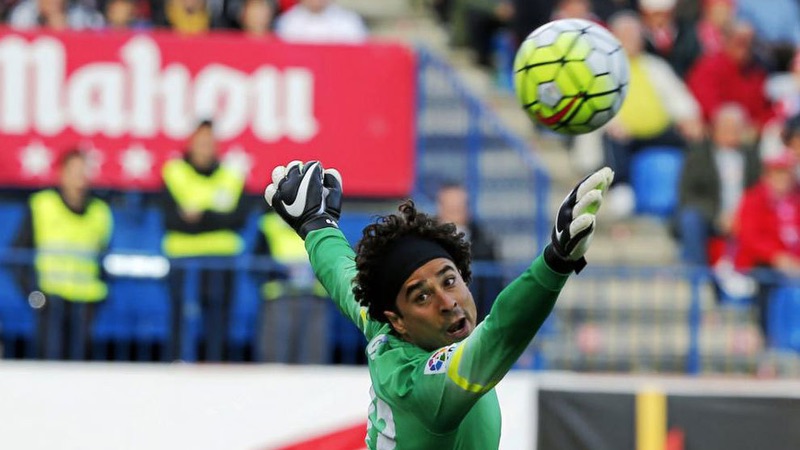 Nhưng khi đến Châu Âu thì cái tên này cũng không quá nổi bật Thủ môn Guillermo Ochoa - Cảm xúc khó quên tại World Cup