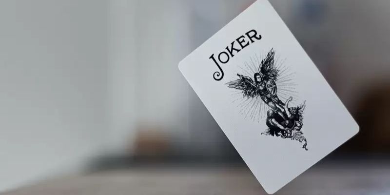 Quy trình rút bài vòng tròn trong luật chơi Joker