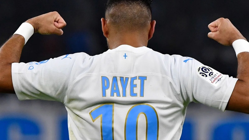 Dù cho tài năng của anh xứng đáng với điều đó Pha va chạm lịch sử giữa Payet và Ronaldo