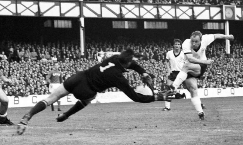 Phong cách thi đấu huyền thoại của Lev Yashin