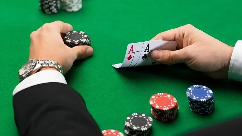 Cách đọc bài đối thủ trong Phỏm hiệu quả